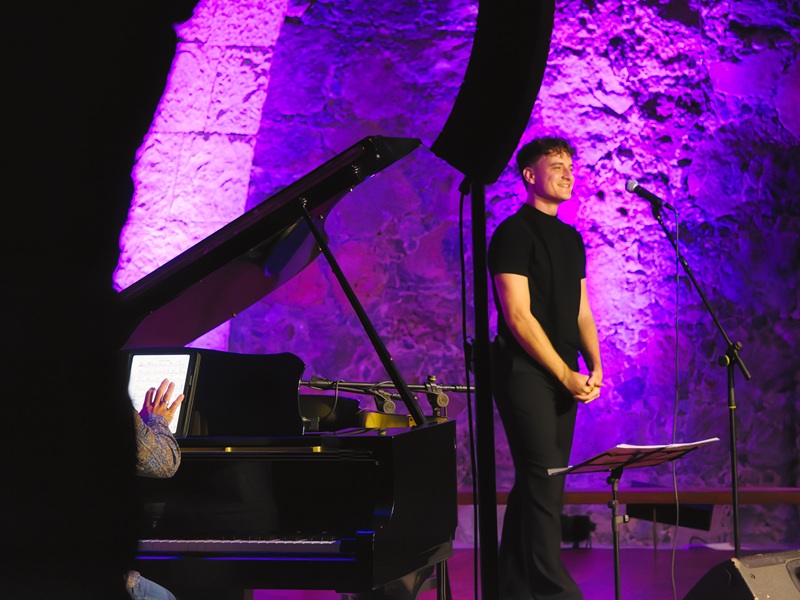 12 - Upanddown Festival - Enri Ive - 06-04-2025 - Alejandro Amador