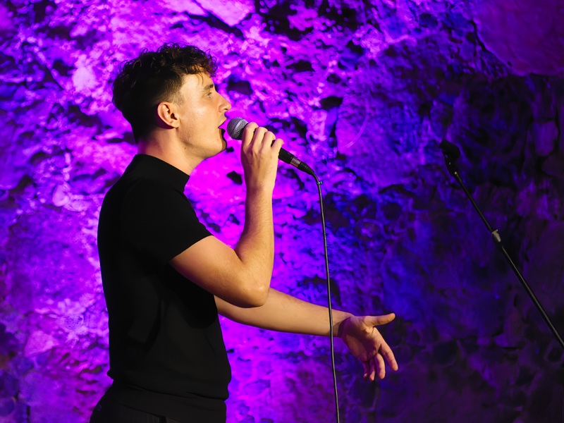 14 - Upanddown Festival - Enri Ive - 06-04-2025 - Alejandro Amador