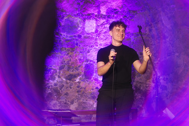 29 - Upanddown Festival - Enri Ive - 06-04-2025 - Alejandro Amador