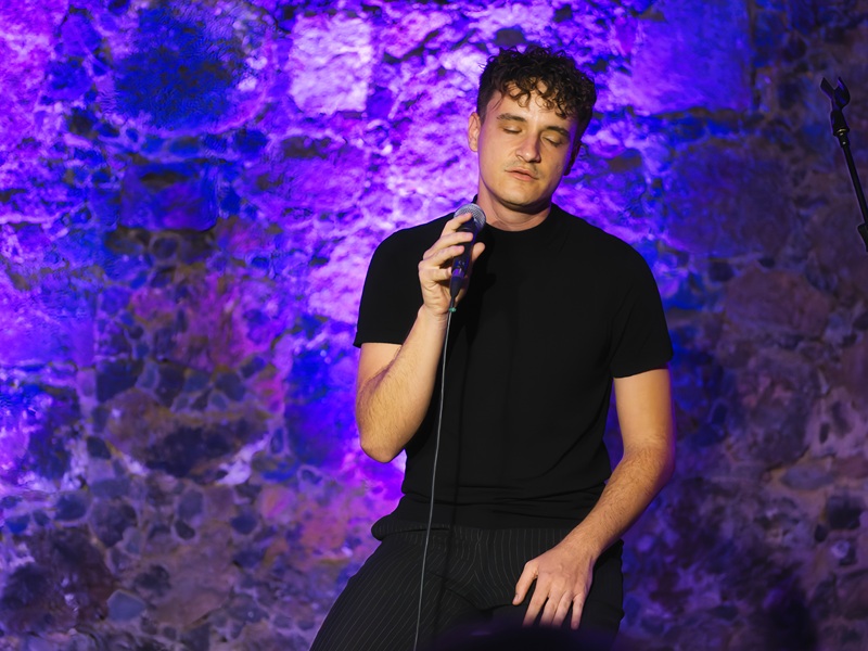 3 - Upanddown Festival - Enri Ive - 06-04-2025 - Alejandro Amador